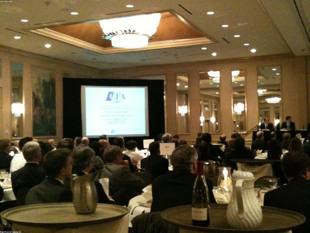 ផលប៉ះពាល់នៃការទស្សន៍ទាយក្នុងសង្គម