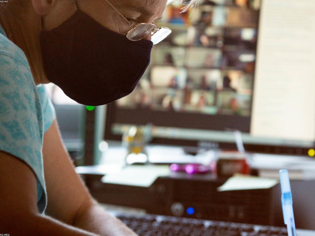 ថ្នាក់រៀននិងវីដេអូ: ការសិក្សាដែលមានប្រសិទ្ធភាព